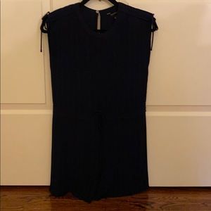 Club Monaco Navy Romper! ✨